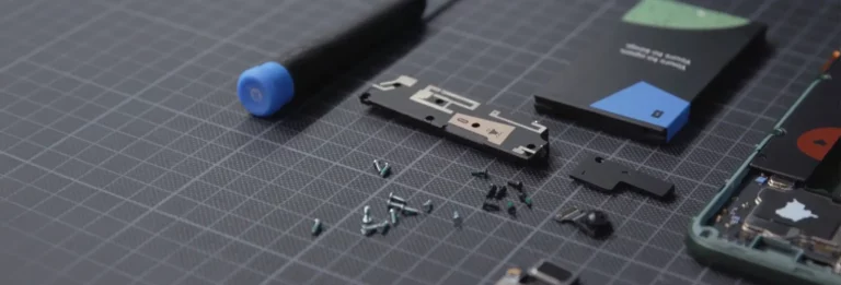 Repairing the Fairphone 4