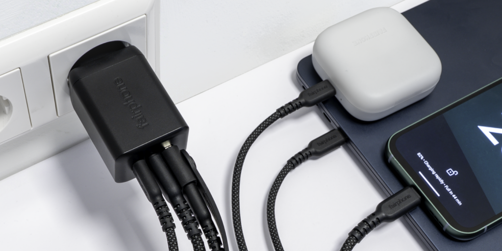 Simultaneously charge up to three devices with the 65W Triple-Port
Fast Charger